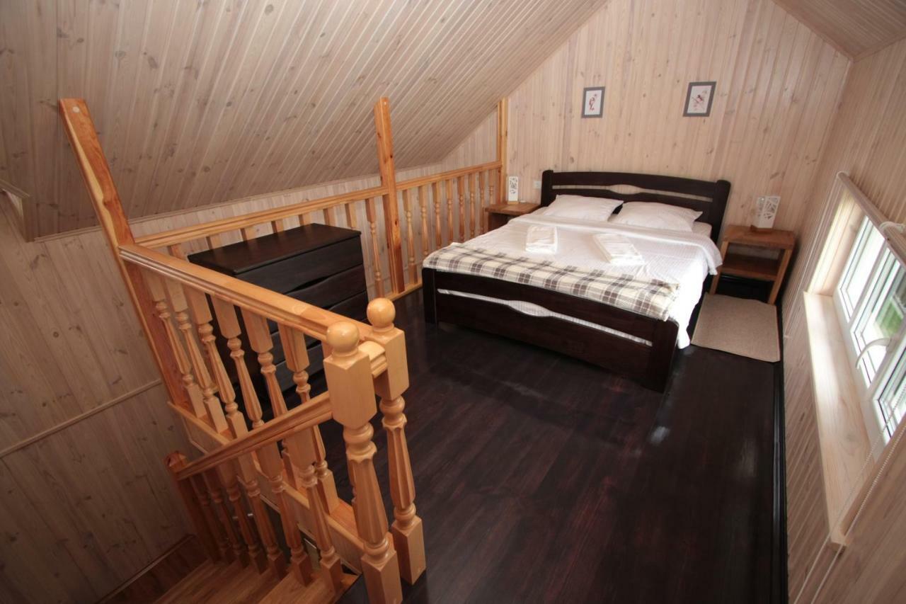 Hotel Ostrivky Svityaz' Esterno foto